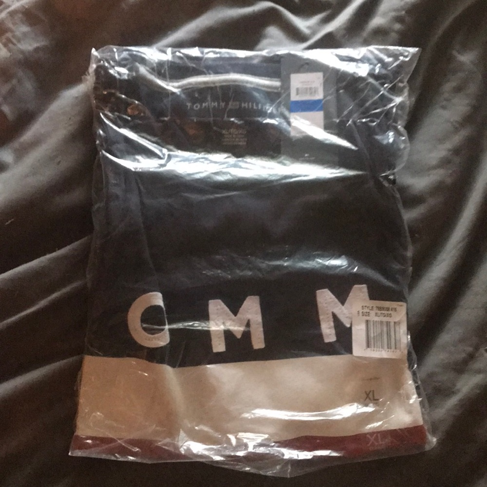 Tommy Hilfiger XL T Shirt Brand New